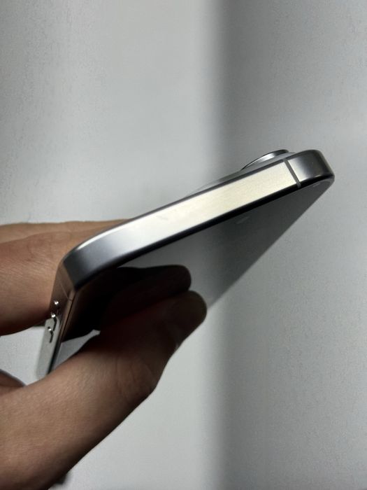 iPhone 16 pro 256 gb як новий гарантія магазин про гб