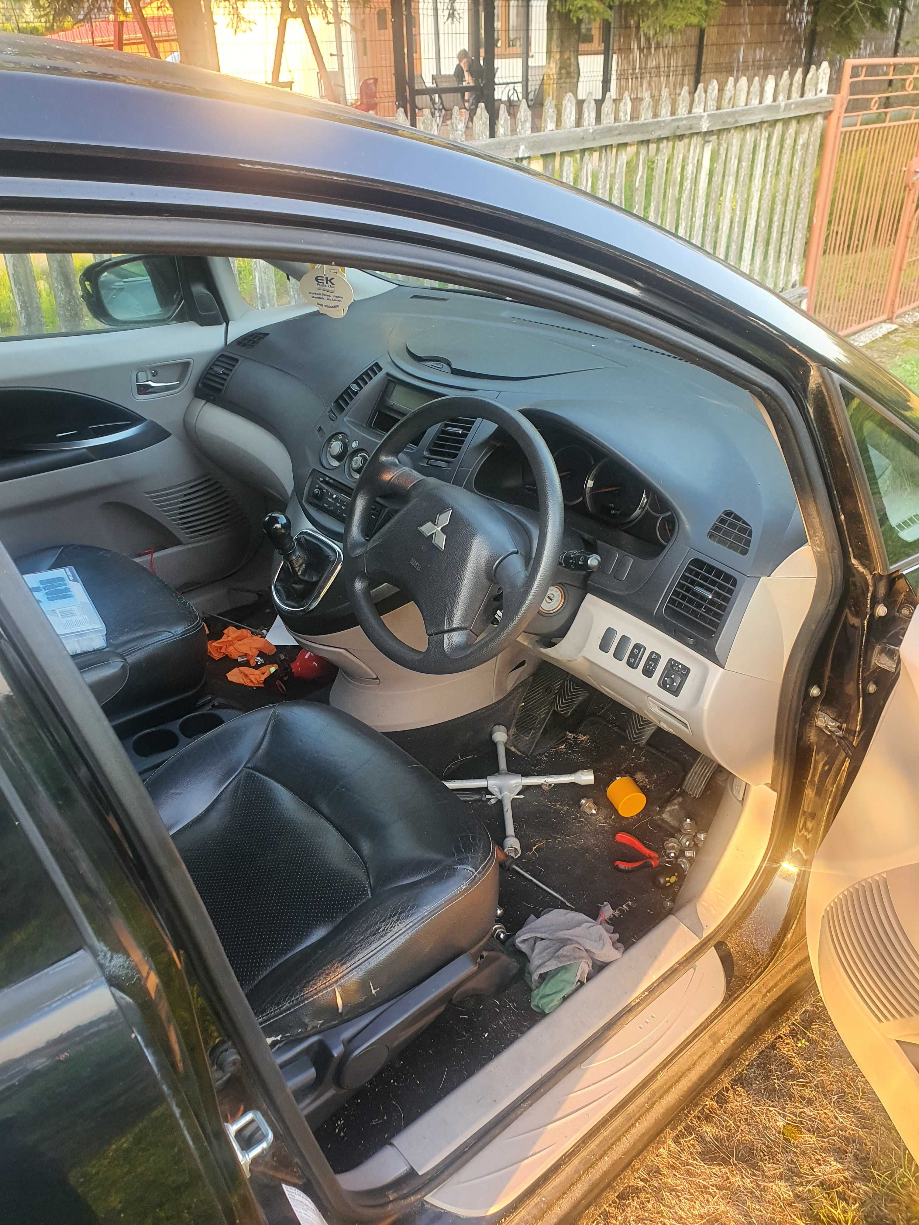 Mitsubishi Grandis  2.0did