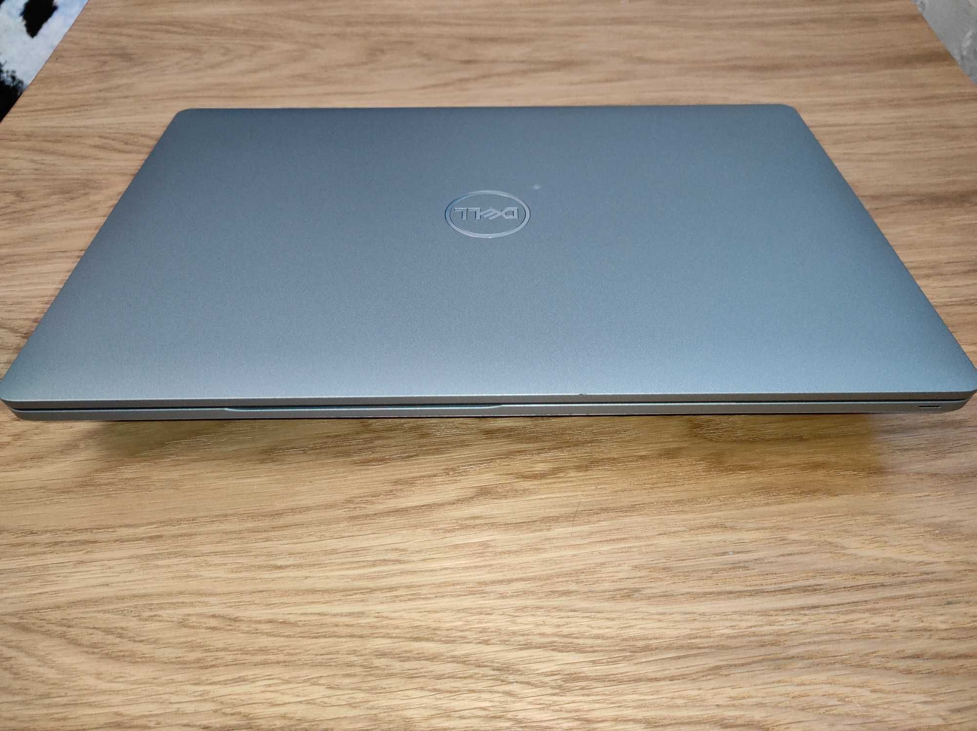 Ноутбук Dell 5510 15.6 HD/i5-10310U/8ГБ DDR4/SSD 256GB/бат.3-6 години