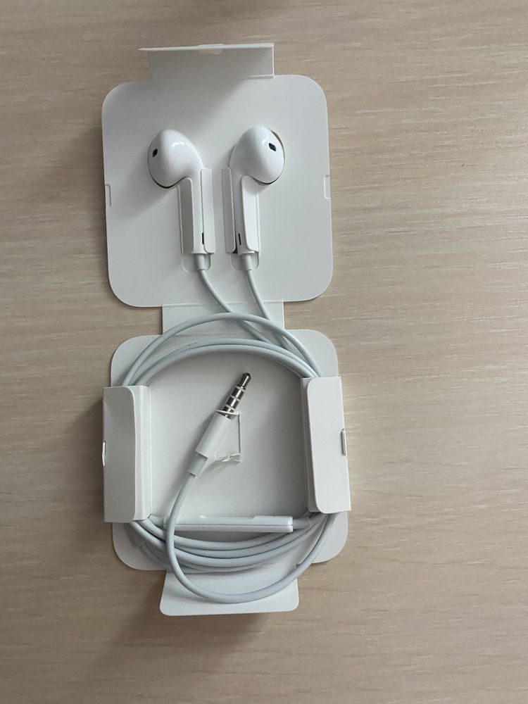 Apple EarPods with 3.5mm — оригінальні