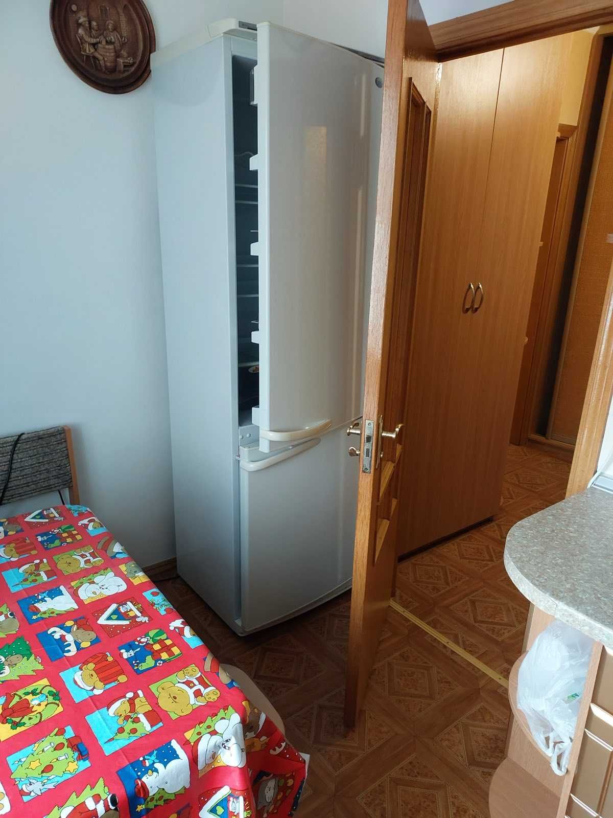 Продам 2к квартиру 55 м2 Прирічна 37 Дім 1991 р. Набережна Дніпра