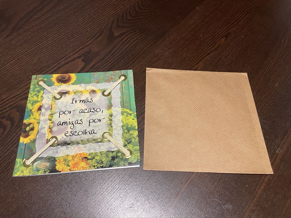 Postal dedicado a irmãs