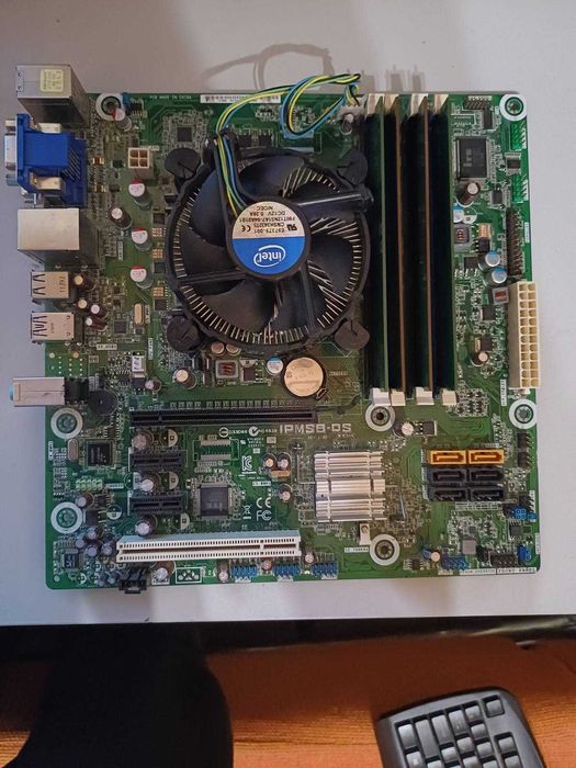 Материнська плата IPMSB-QS/ процесор I5 2310/ 8 Гб DD3 1333 мг