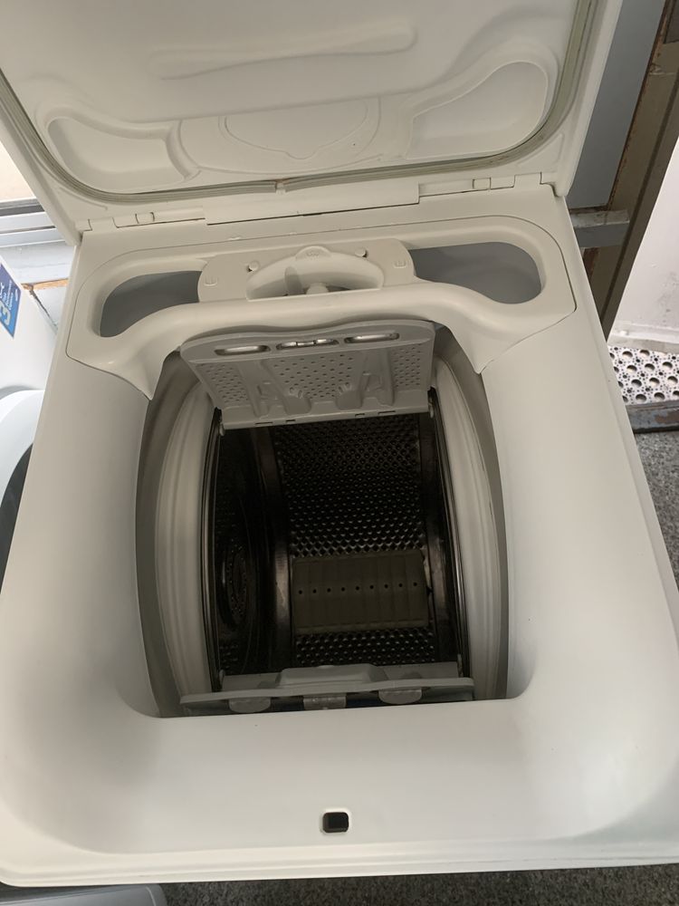 Продам пральну машину Electrolux EWT13921W, 5,5 кг. Вузька, гарантія.
