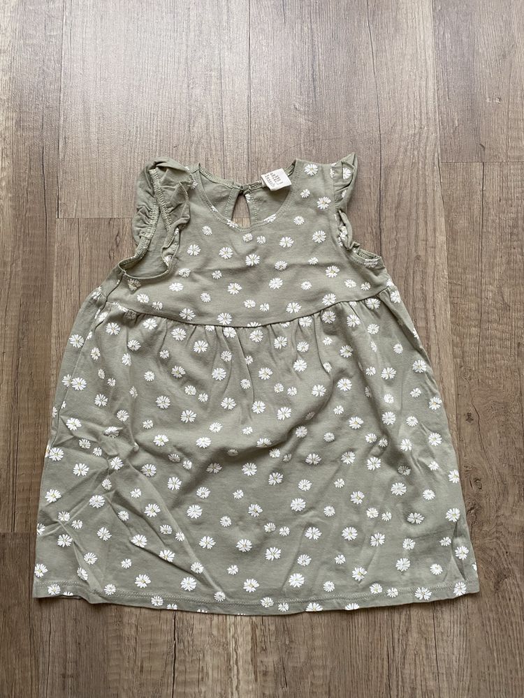 Одяг для дівчинки (9 місяців)