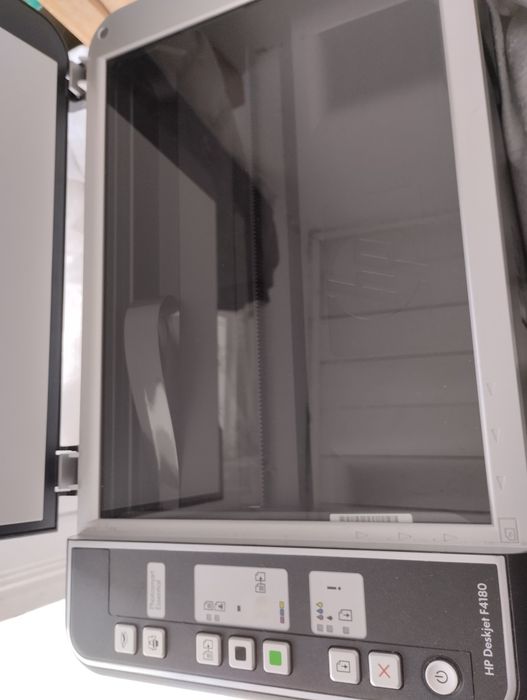 Принтер HP Deskjet F4180