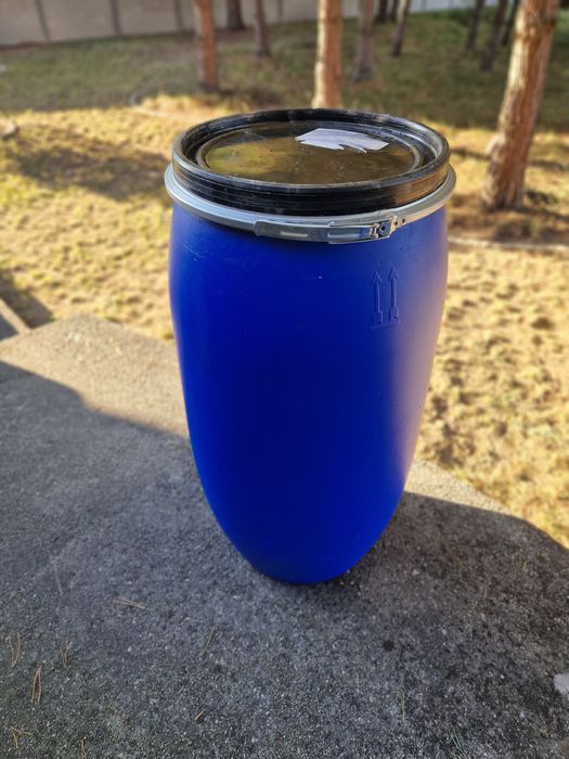 Beczka , beczki plastikowa 150L -używana