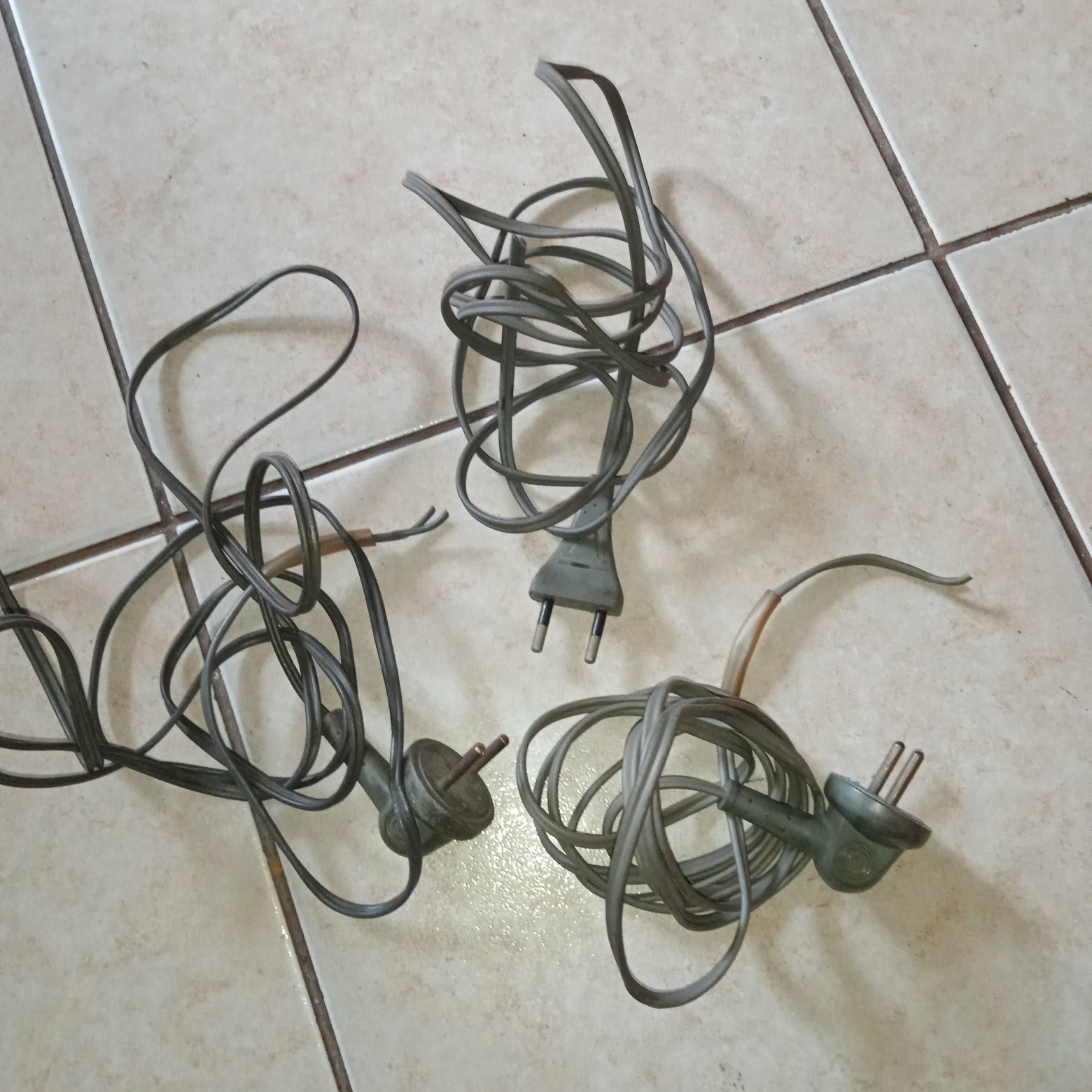 Przewód, kabel zasilający 250V/6A. Dł. 2mb. Kolekcja PRL