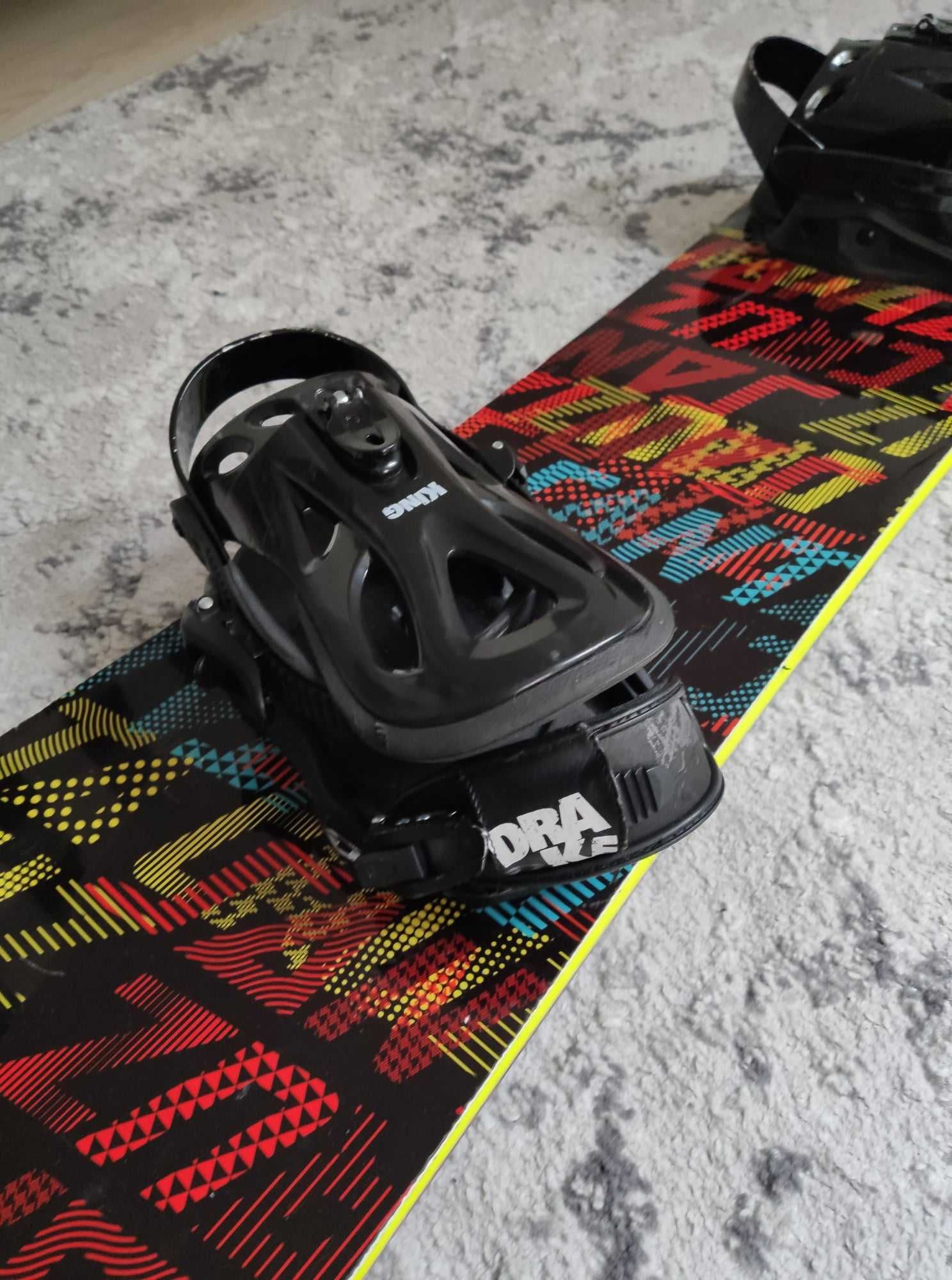 Deska snowboardowa Santa Cruz 142cm z wiązaniami