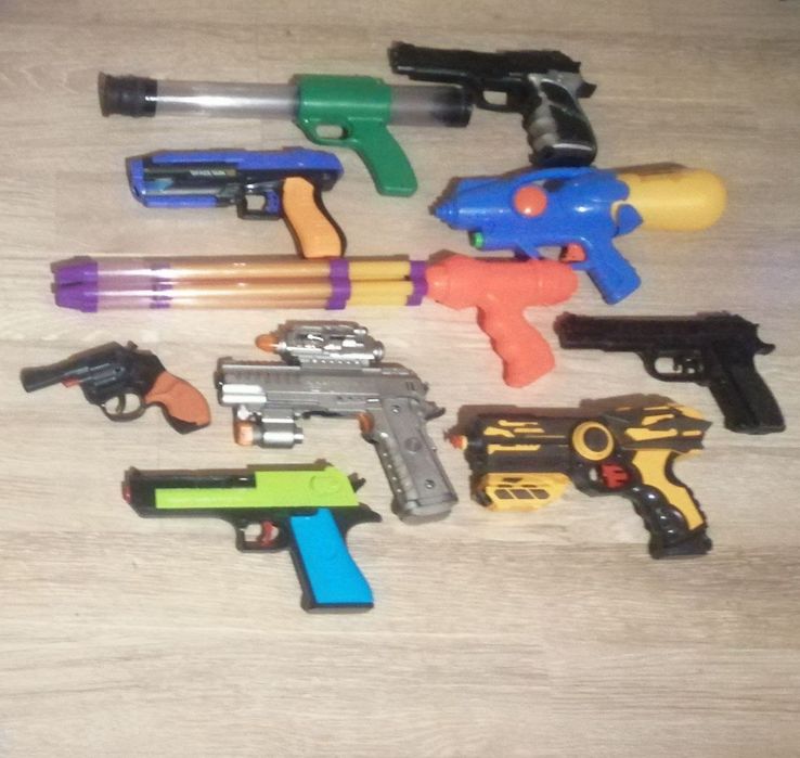 Пистолеты разные. Цены уточняйте