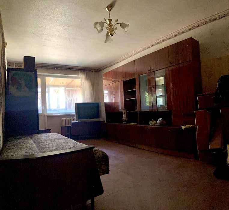 2--х 44 квартал, ул Калантая, 22,  не угл, пристр балкон, погреб