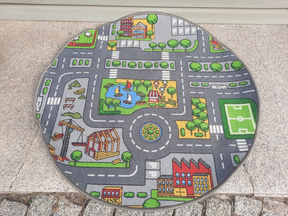 Dywan pokoju dziecka dziecięcy chłopca okrągły dwustronny 96x96 ładny