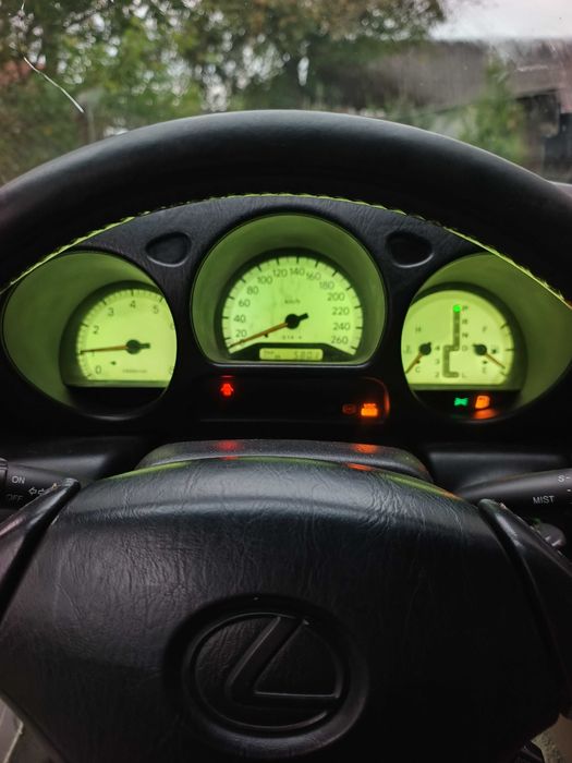 Продам лексус GS300