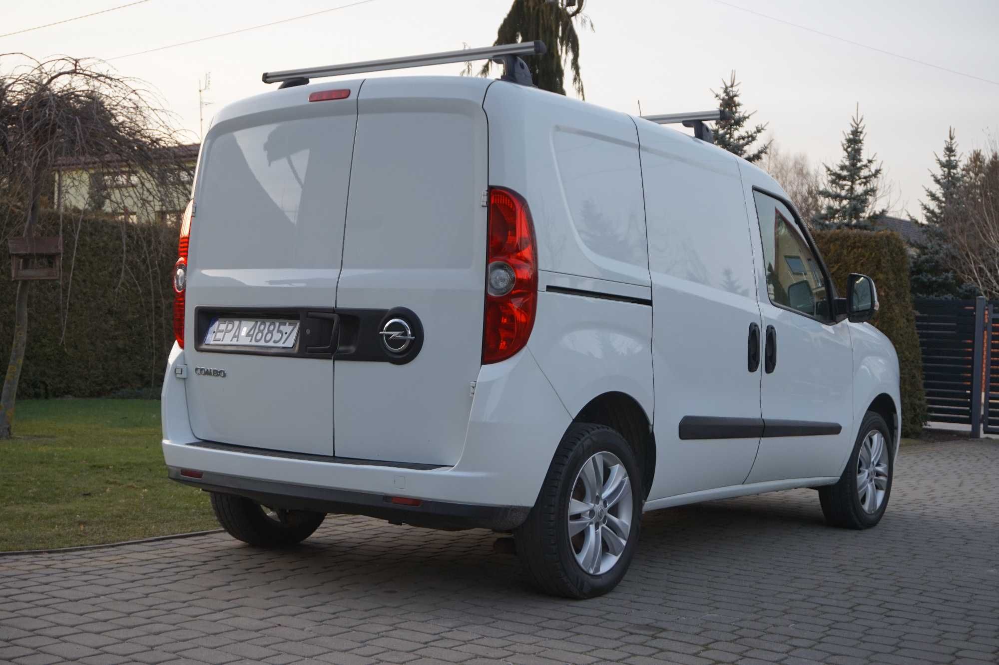 Opel Combo 1.4 Benzyna 95KM Klima G.fotele DRL Tempomat FV23% Doblo
