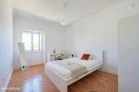 635738 - Quarto com cama de casal em apartamento com 9 quartos