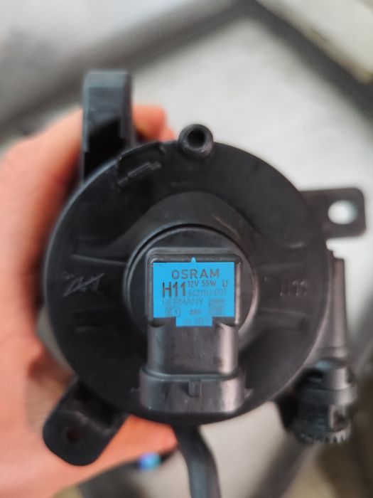 Sprzedam komplet oryginalych halogenów audi Q5/SQ5 Hella zarówki stan