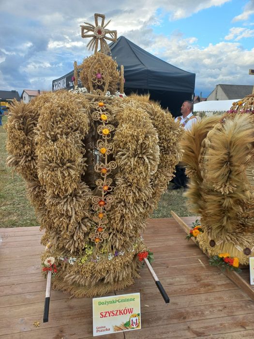 Korona żniwna wieniec dożynkowy