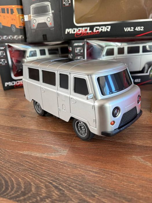 Новый УАЗ 452 Буханка, Скорая помощь на радиоуправлении, машинка