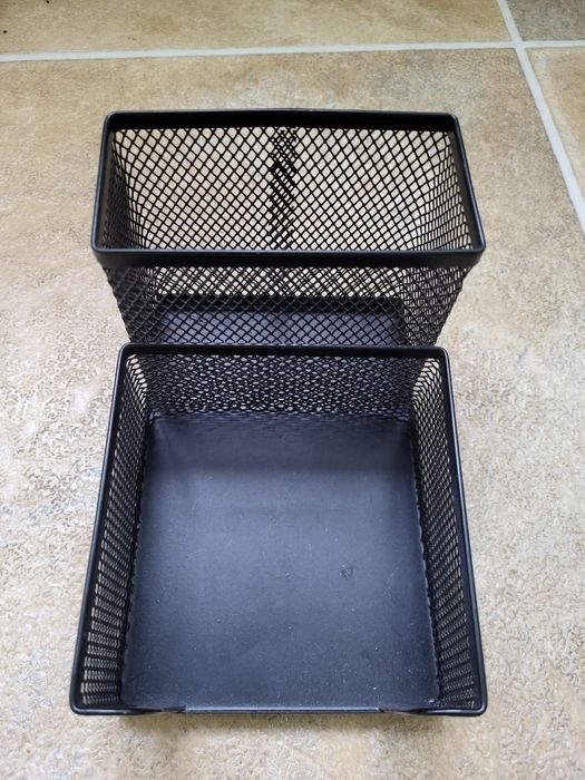 Подставка для ручек металлическая,