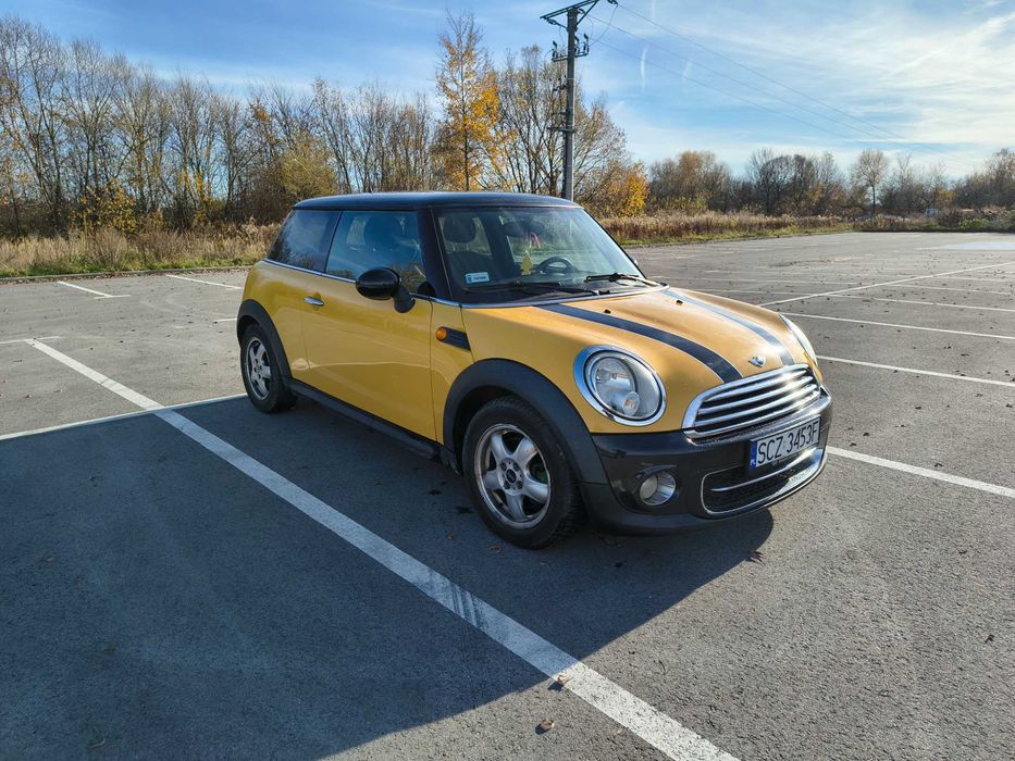 Mini Cooper r 56 2007 r żółty 1.6 benzyna alusy