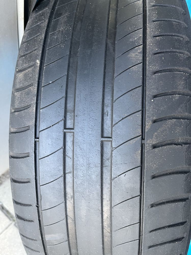 Opony Michelin R17 215/60