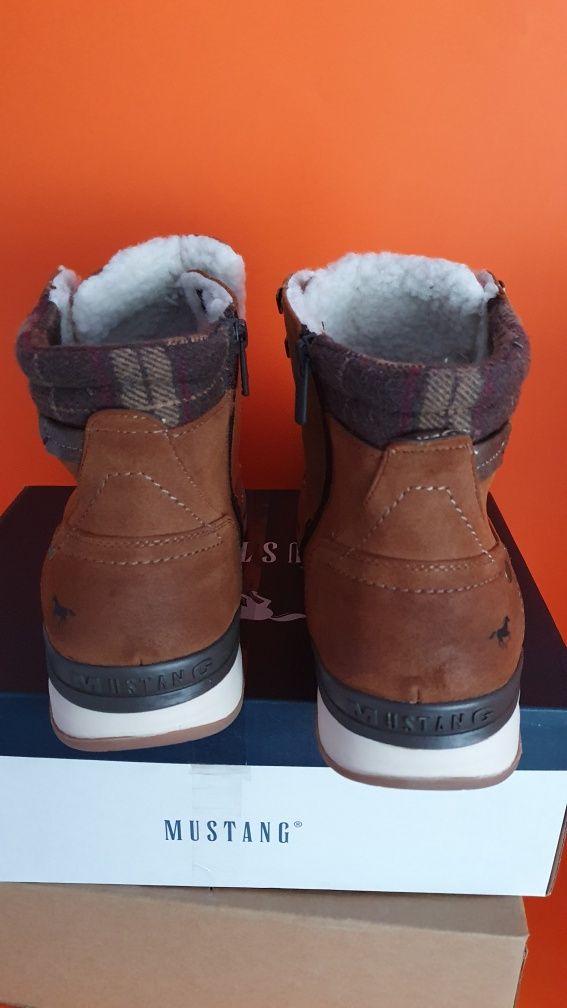 Buty męskie zimowe ocieplane Mustang w rozmiarze 46 / wkładka ma 30 cm