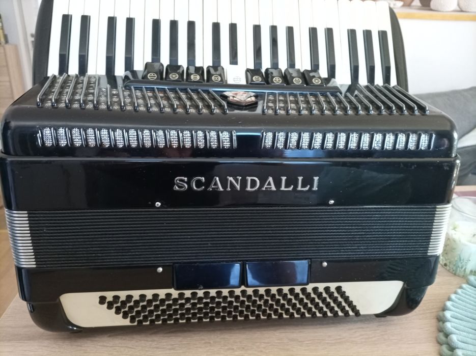 Akordeon Scandalli 120 basów