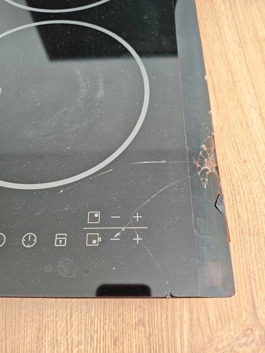 Płyta indukcyjna Elektrolux działa - uszkodzone szkło