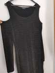 Vestido justo brilhante sem ombros