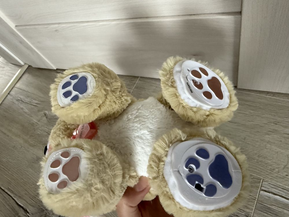 SPIN MASTER Present Pets Fancy Pup Pięknotka Piesek interaktywny