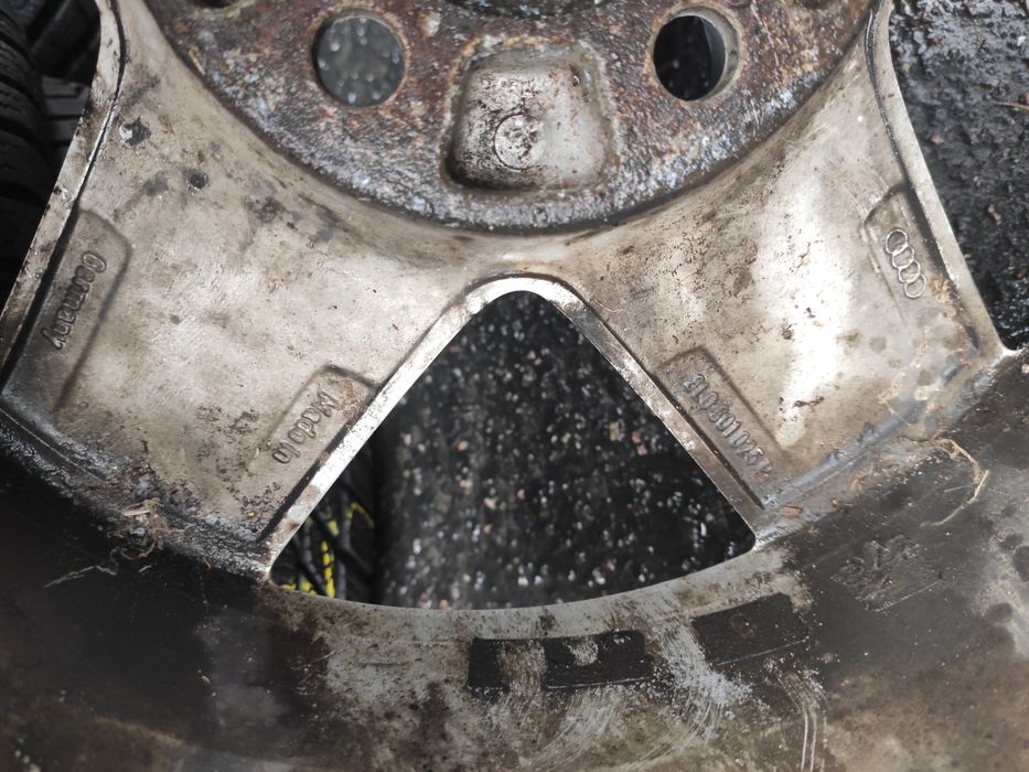 Диски 5х100 15 6х15 ет38.Audi A2.Golf4.Skoda Tour.Dia.57.1mm.