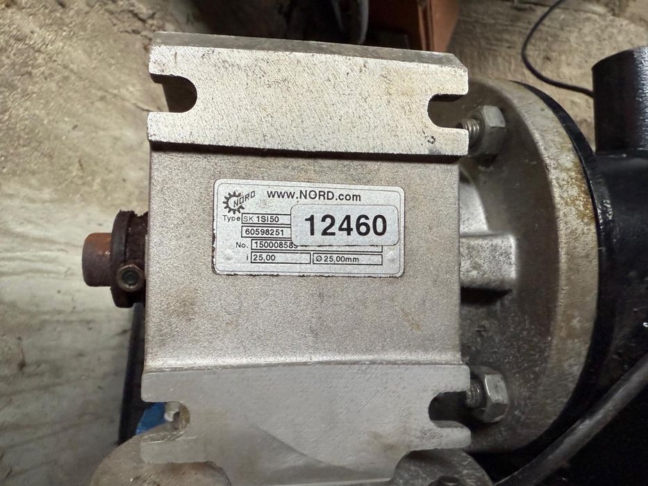 Podajnik węgla na ekogroszek