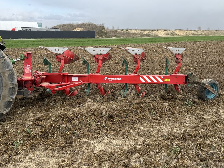 Pług obrotowy Kverneland LD100 4 obrotowy ideał