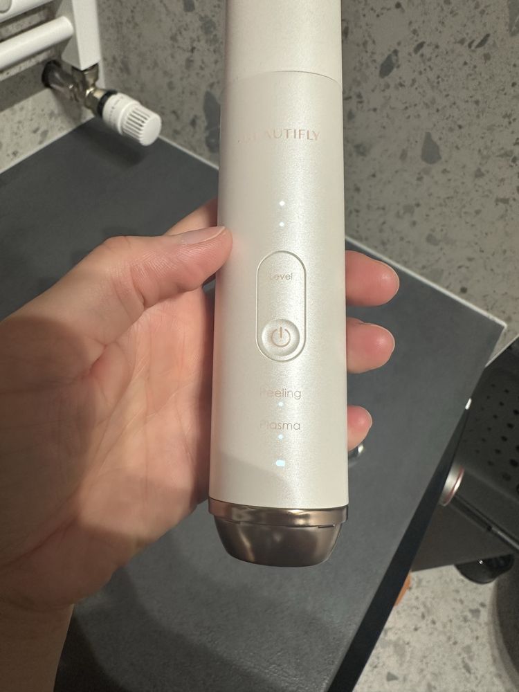Beautifly b-plasma pro masażer anti aging i przeciwtrądzikowy