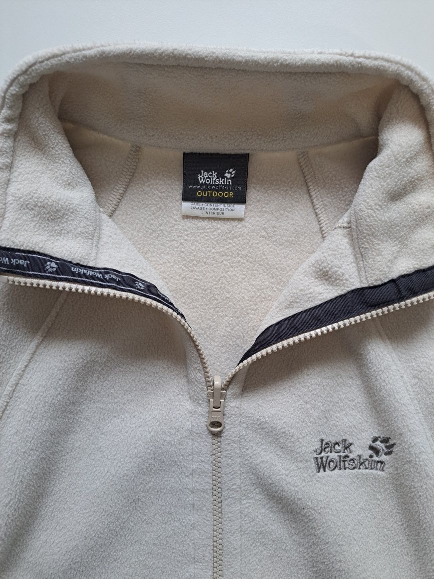 Jack Wolfskin kurtka biała. #biały #polar