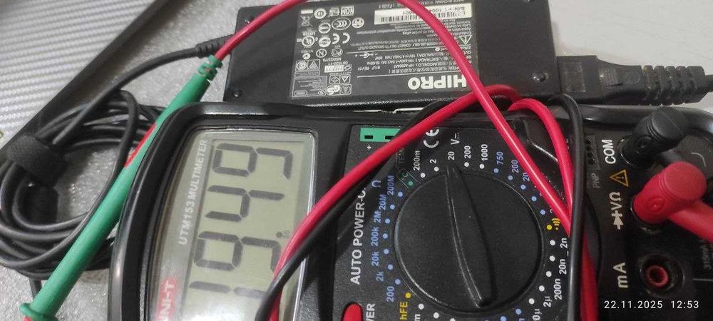 Блоки живлення ждя ноутбуків