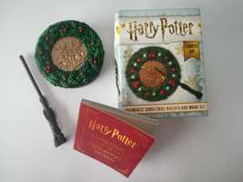 Harry Potter - coroa de Hogwarts com LUZ, VARINHA activa luz e LIVRETE