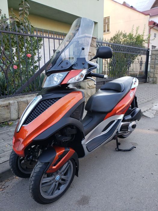 Скутер Piaggio Mp3 125ie Yourban
