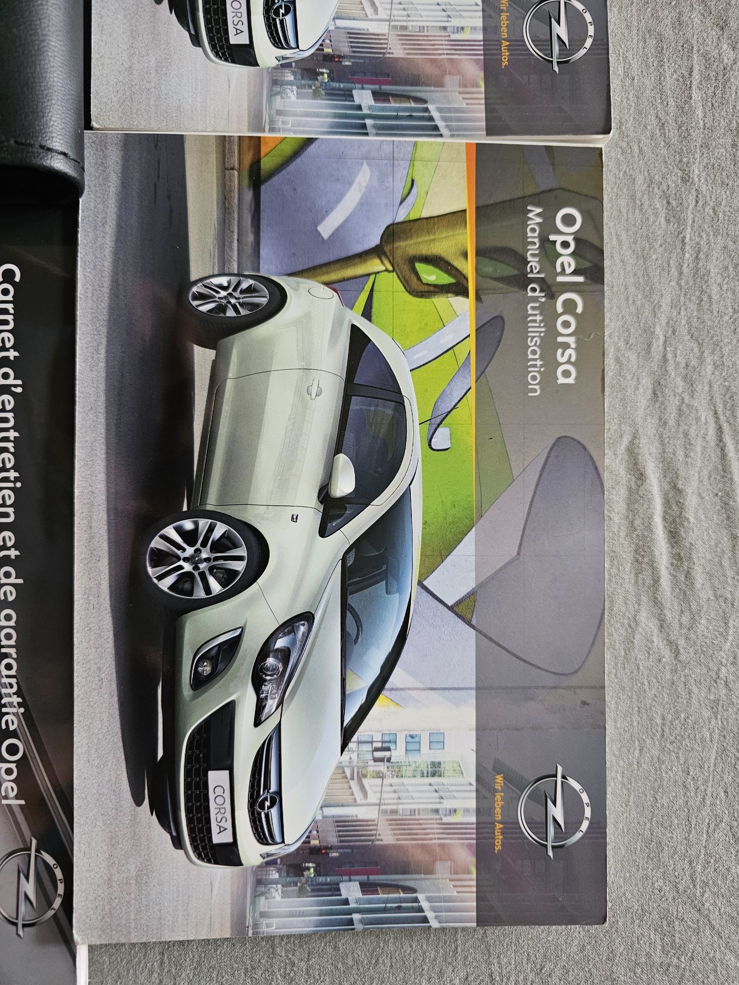 Instrukcja obsługi + etui + książka serwisowa Opel Corsa D w języku fr