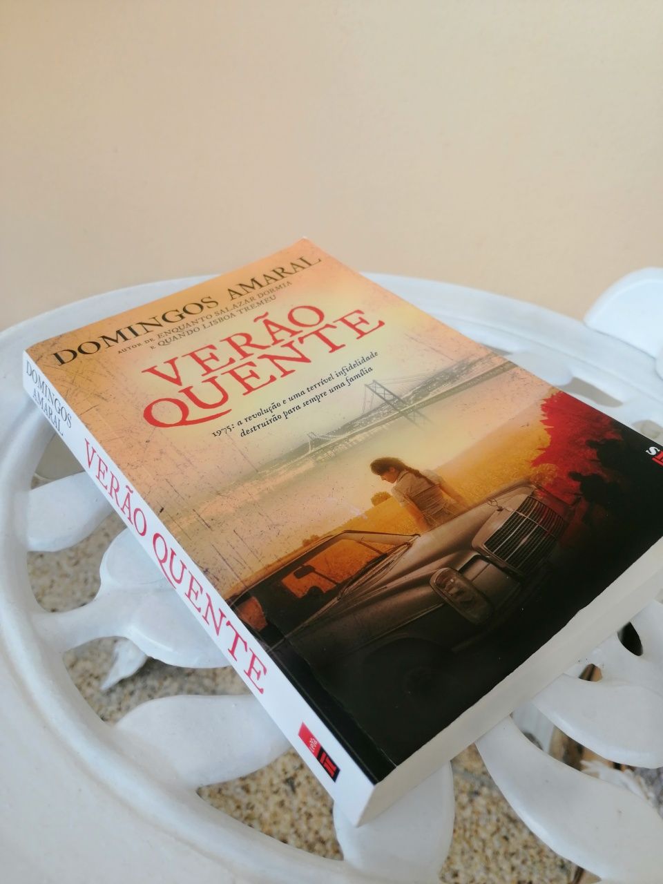 Livro Verão Quente, de Domingos Amaral