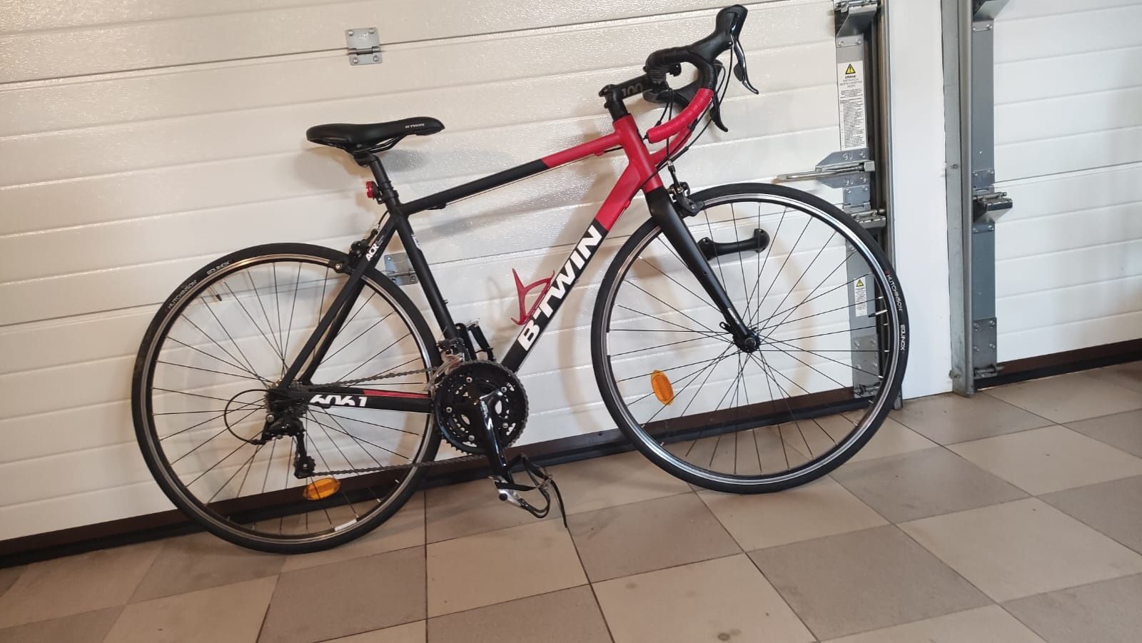 Sprzedam rower Btwin z trenażer