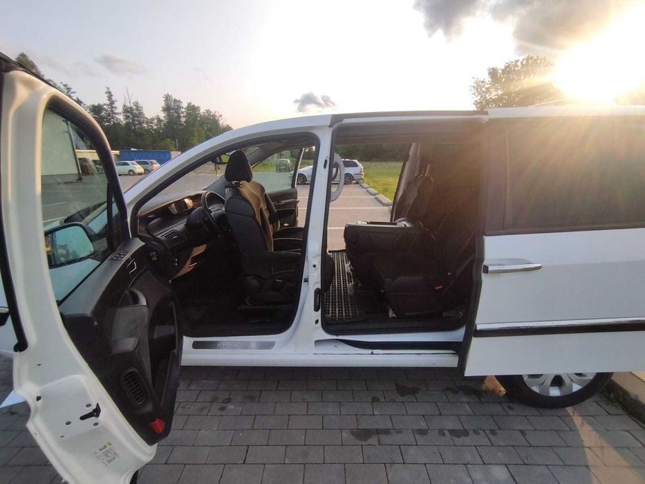 Citroen C8. ( Мінівен)