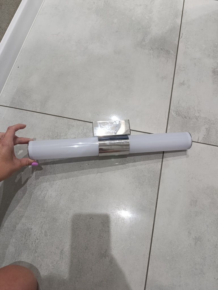 Klinkiet łazienkowy LED 42 cm stan bdb