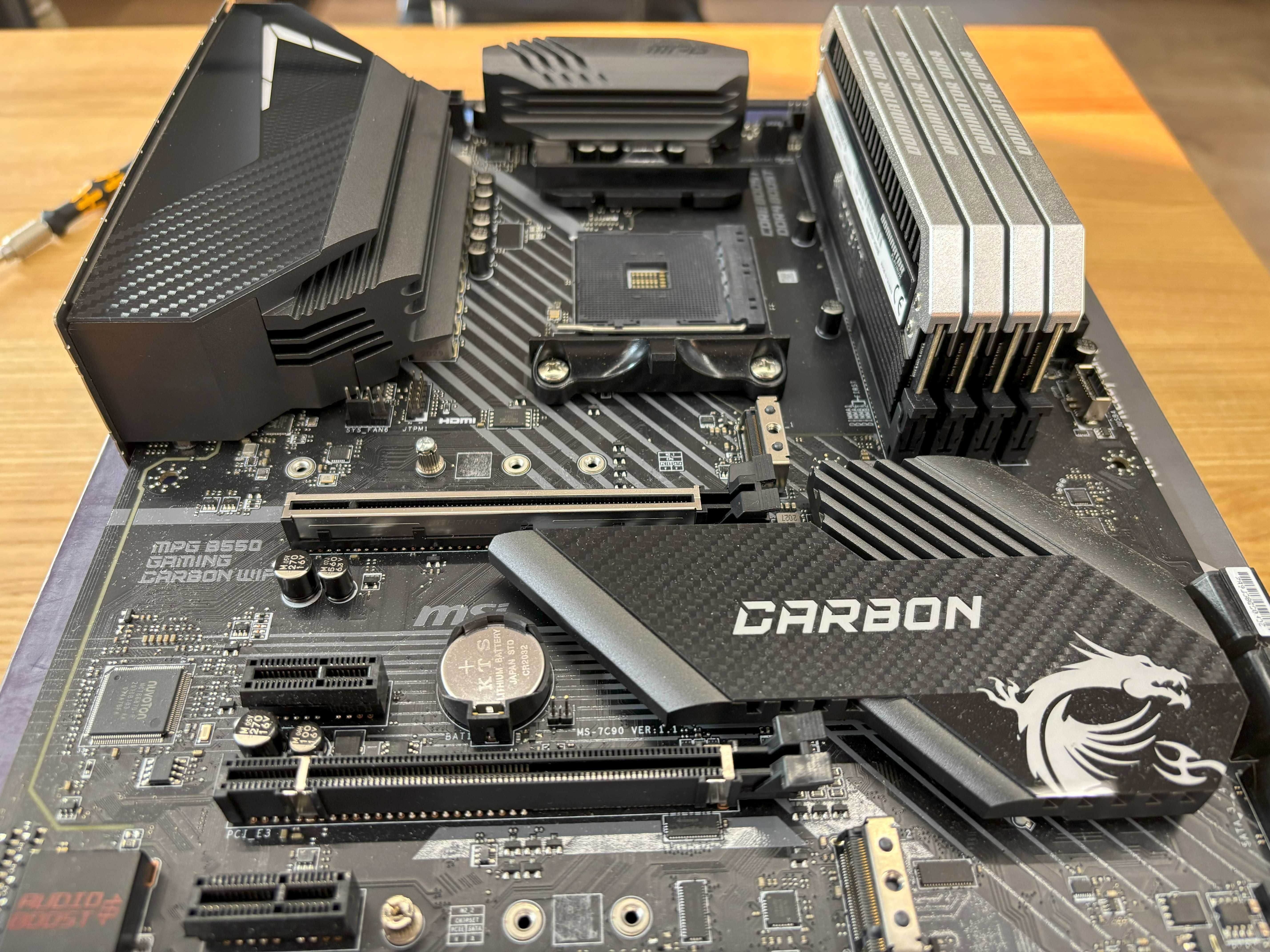 Płyta główna MSI MPG B550 Gaming Carbon WiFi, 32GB DDR4