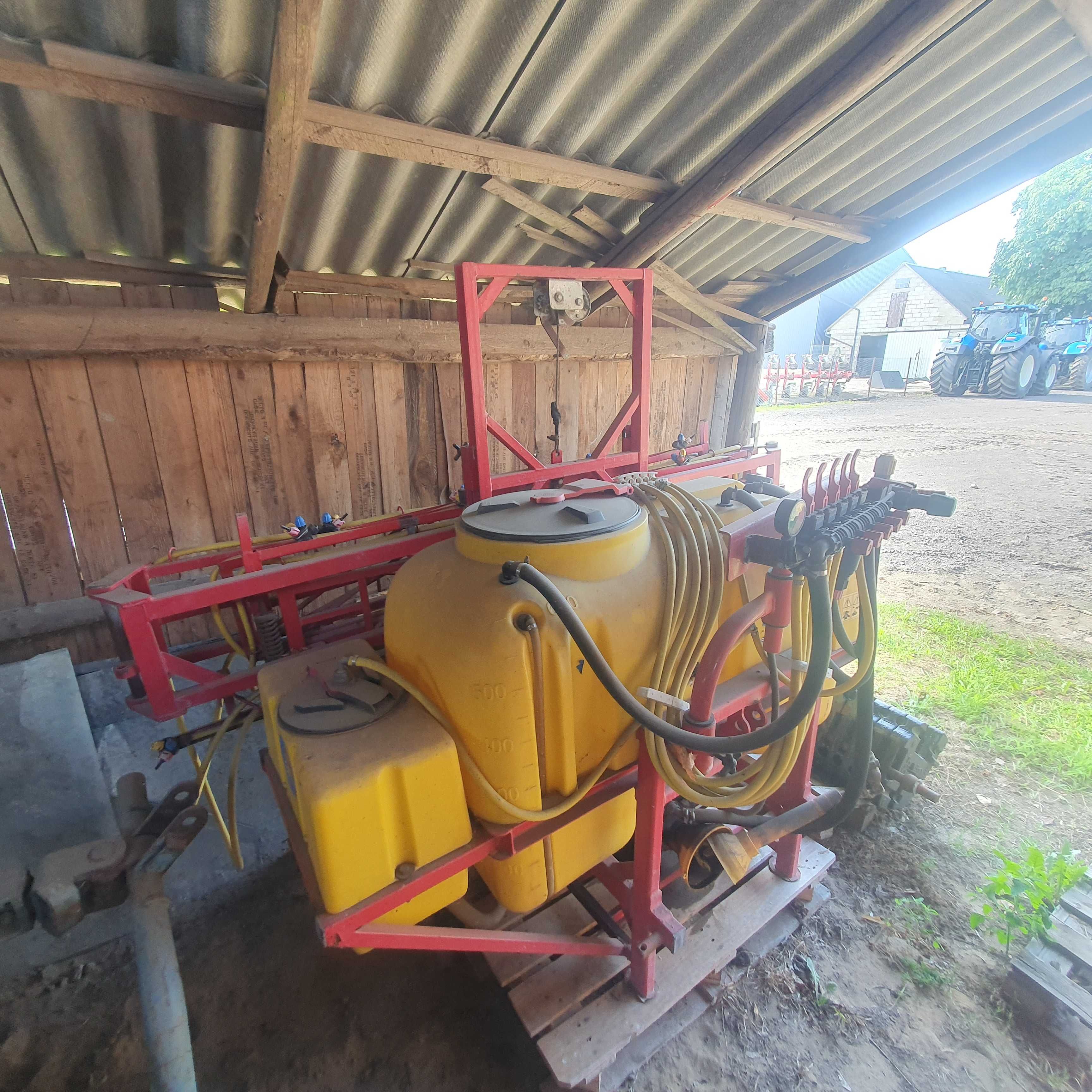 Opryskiwacz 600l + rozwadniacz 15m