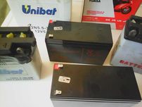 Akumulator 12 v 4 x , 2 zelowe 2 kwasowe, pudełka