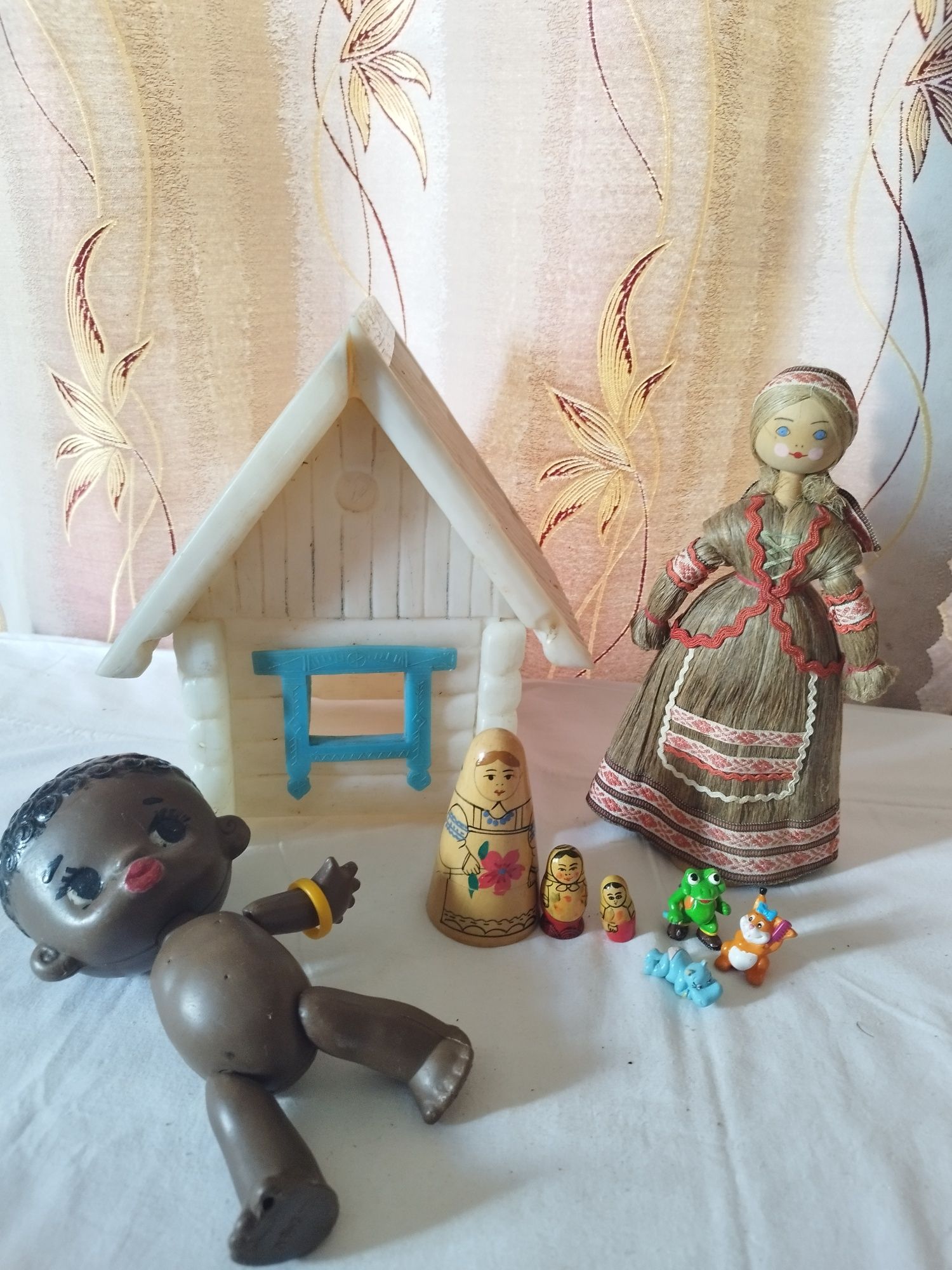 Продам старі речі