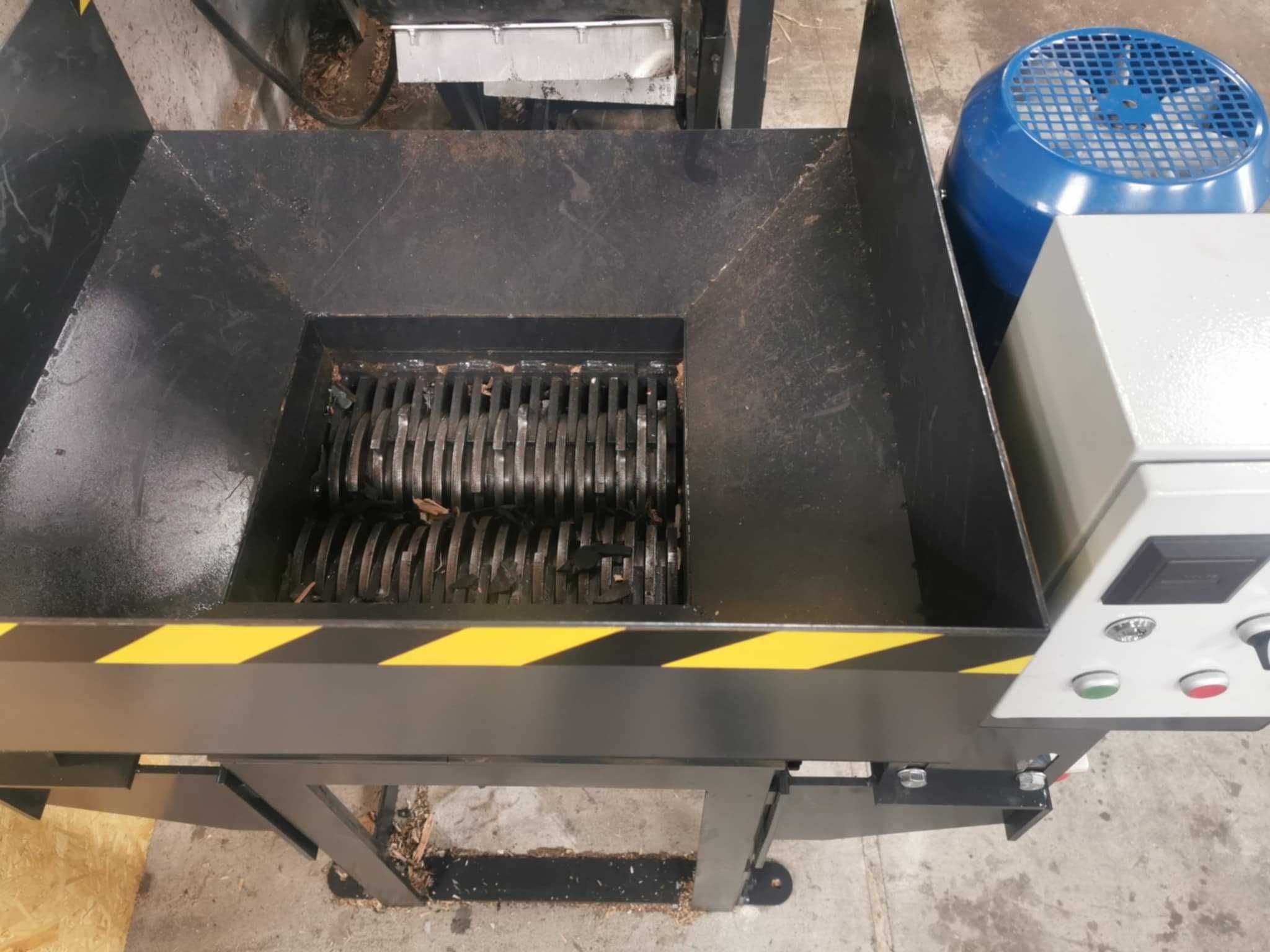 Shredder kruszarka rozdrabniacz 400/600