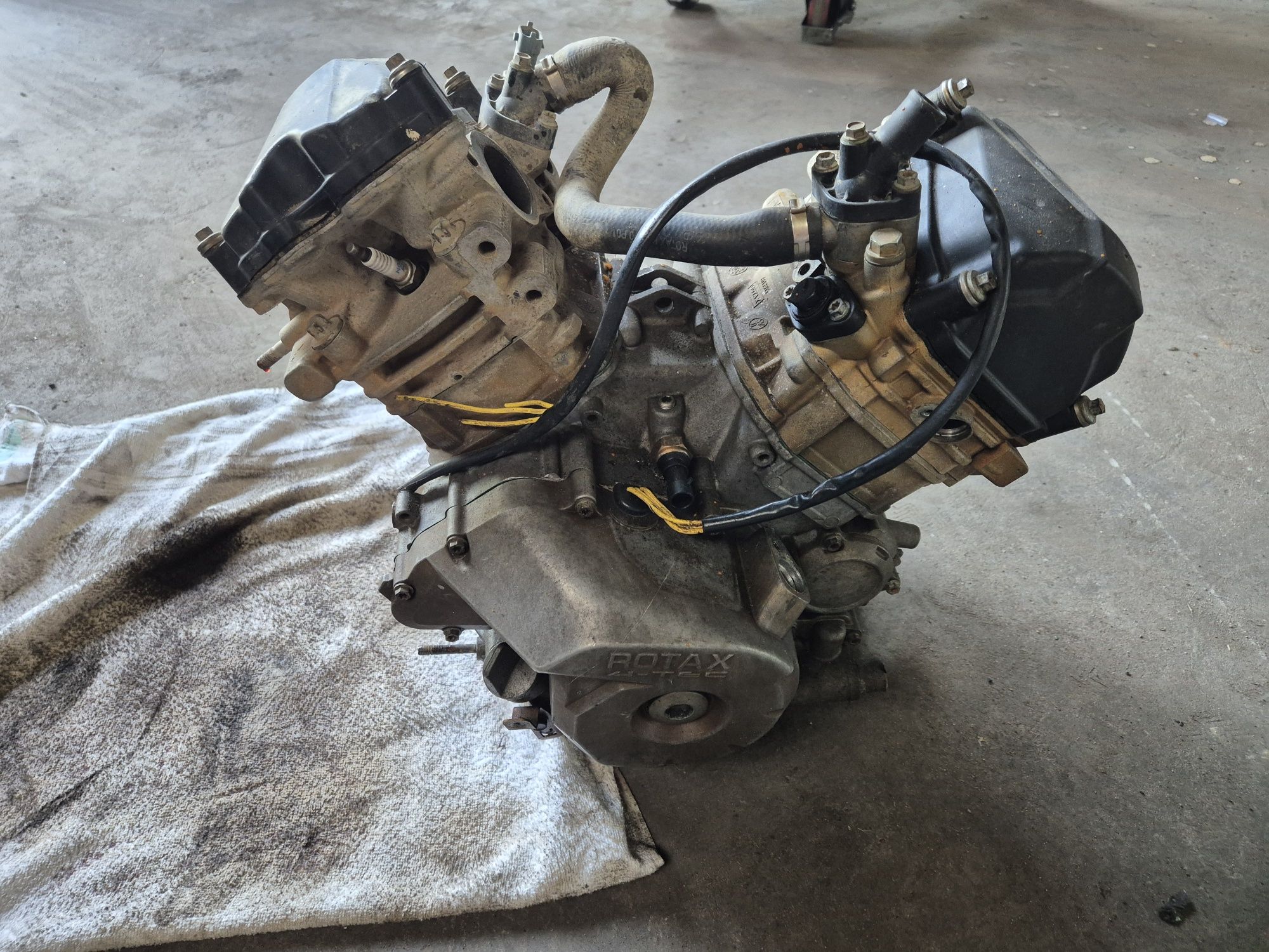 Silnik Rotax 800 canam