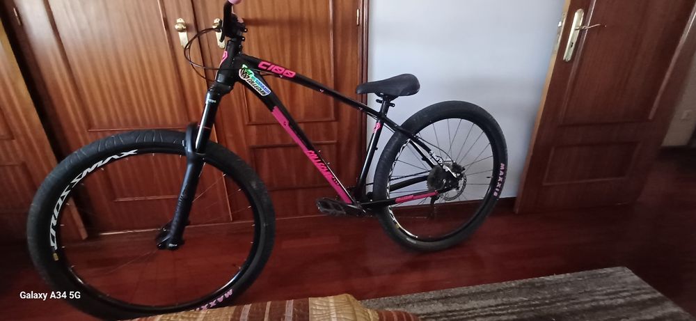 Bicicleta wheeling c100